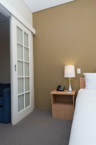 Aparthotel All Suites Perth - By 8hotels