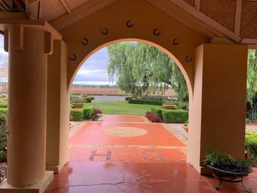 Barossa House Bed & Breakfast