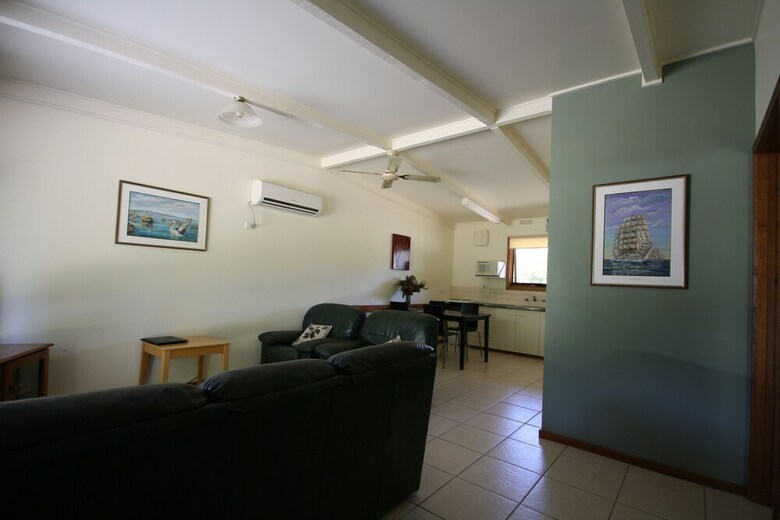 Hotel Halls Haven Resort