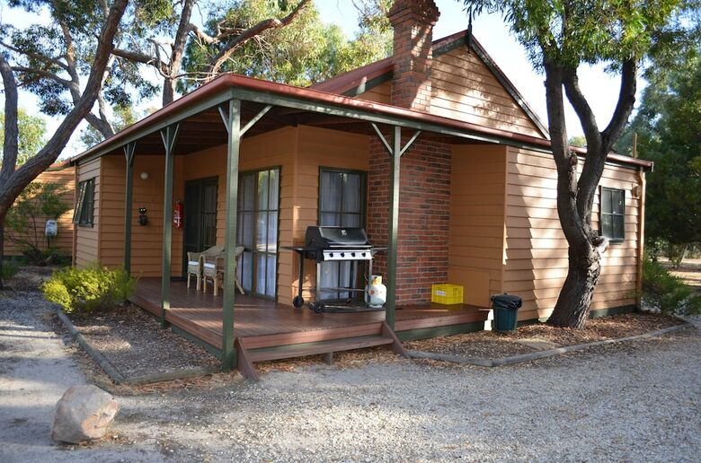 Mountain View Motor Inn & Holiday Lodges