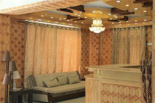 Grandeur Hotel