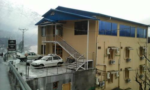 Grandeur Hotel