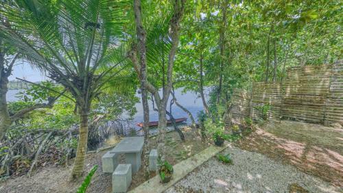 Dodanduwa River Face Villa