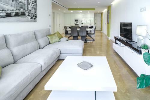 Apartamento Sp- Large Center Apt, Fuengirola 200 M To Beach