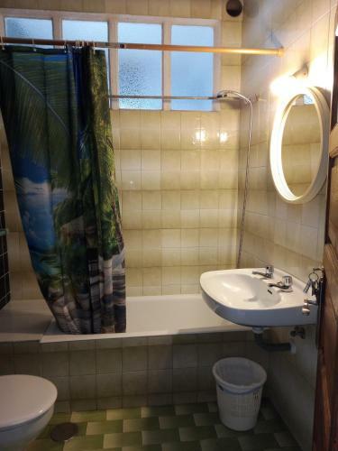 Hostal Pensi�n Los Pinos Gij�n