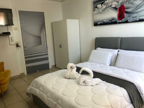 Sea Line Hotel From R&a Group