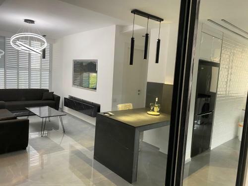Apartamento New! Luxus- Best Suit 2 Minutes Fromtel Aviv