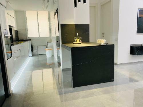 Apartamento New! Luxus- Best Suit 2 Minutes Fromtel Aviv