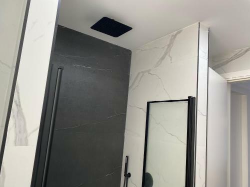 Apartamento New! Luxus- Best Suit 2 Minutes Fromtel Aviv