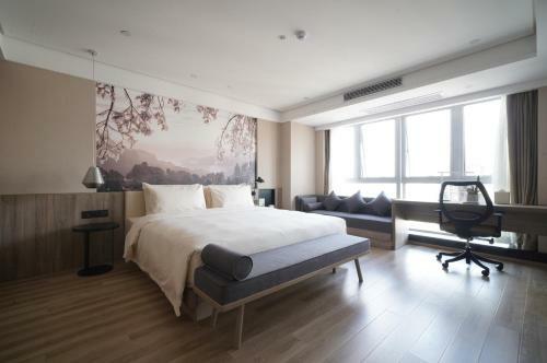 Atour Hotel Changsha Lugu Branch