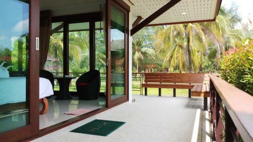 Villa Warin 2 Bedroom By Thailife