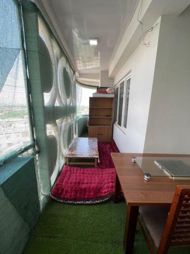 City Centre Hamza 1 Min Metro 2 Bed Apartment. New
