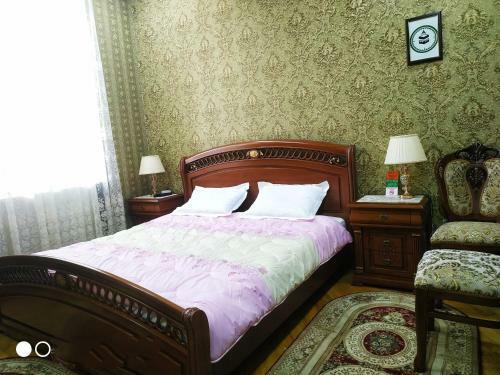 Hostal Happy House Hotel