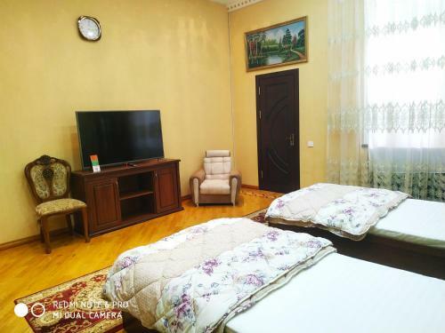 Hostal Happy House Hotel