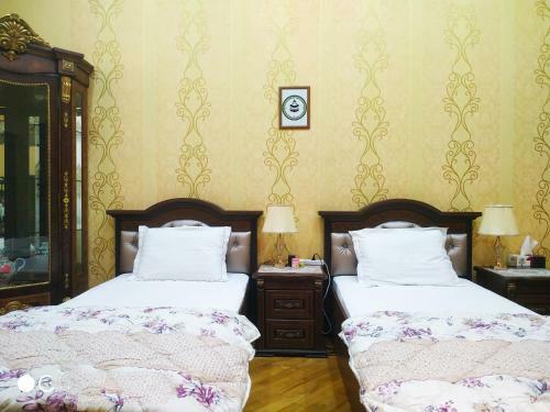 Hostal Happy House Hotel