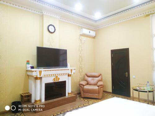 Hostal Happy House Hotel