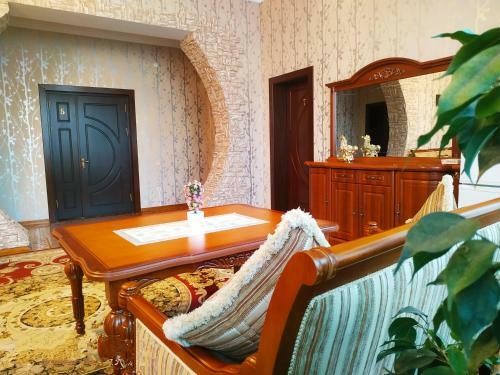 Hostal Happy House Hotel