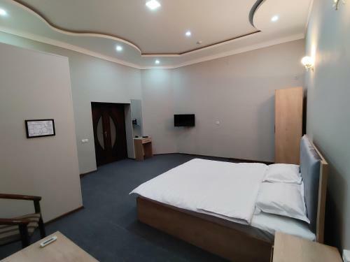 Hide Hotel