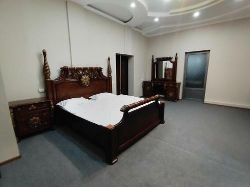 Hide Hotel
