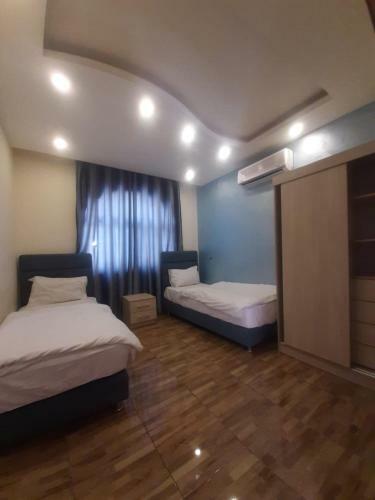 Ground Floor Two Bed Room Apartment With Garden