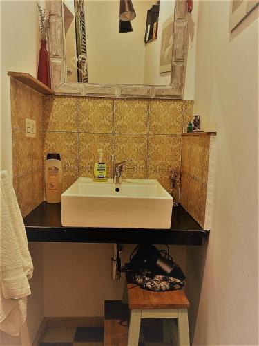 La Casa Rota De Granada