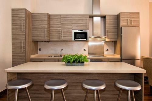 Apartamentos Deluxe Palacio de Los Jer�nimos Free Parking