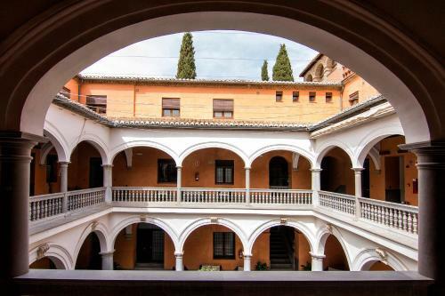 Apartamentos Deluxe Palacio de Los Jer�nimos Free Parking