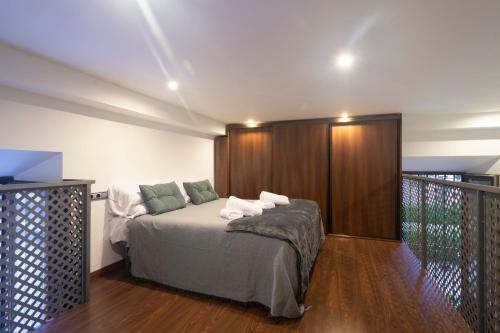 Apartamentos Deluxe Palacio de Los Jer�nimos Free Parking