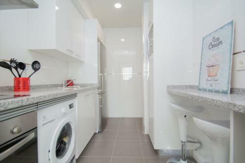 Apartamento Enjoygranada Arabial 5a - Pool & Free Parking