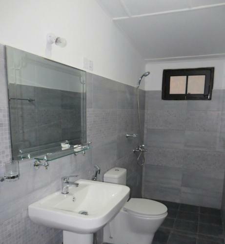 Rukmal Holiday Home
