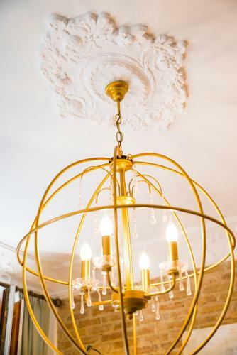 Ch Elvira Luxury Apartment
