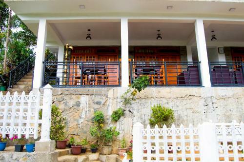Hostal Rustle Hill Panorama Inn