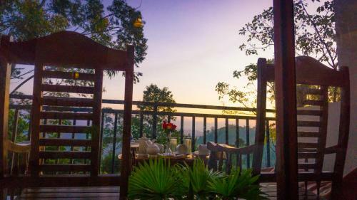 Hostal Shining Green View
