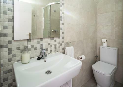 Apartamentos �ptima Mesones Parking