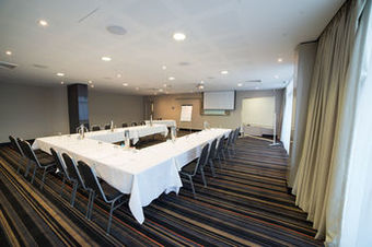 Aparthotel Quality Suites Pioneer Sands