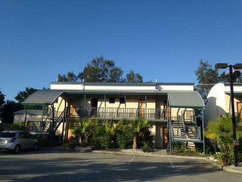 Novena Palms Motel