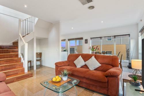 Serviced Houses Gowanbrae