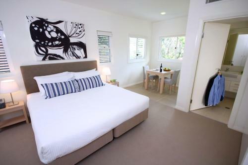 Aparthotel Domain Serviced Apartments