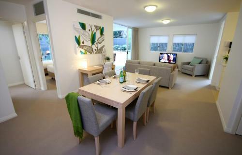 Aparthotel Domain Serviced Apartments