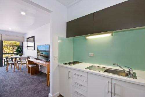 Aparthotel Lorne Bay View