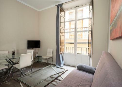 Apartamentos �ptima Palacete De La Alhambra Parking