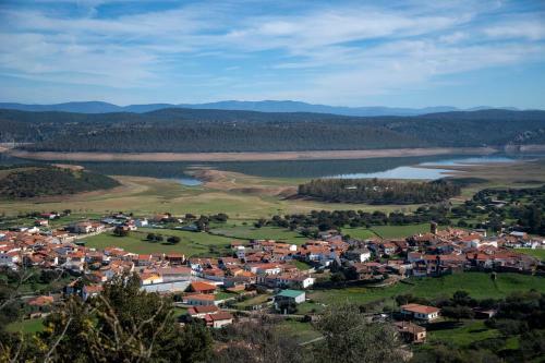 Apartamentos Rurales Helechosa, Las Tres Pe�as