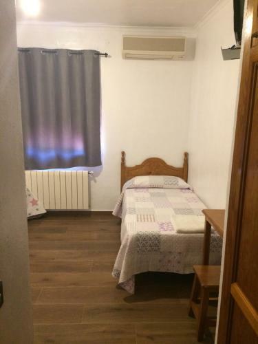 Hostal Pensi�n Restaurante El Cruce De Hornos