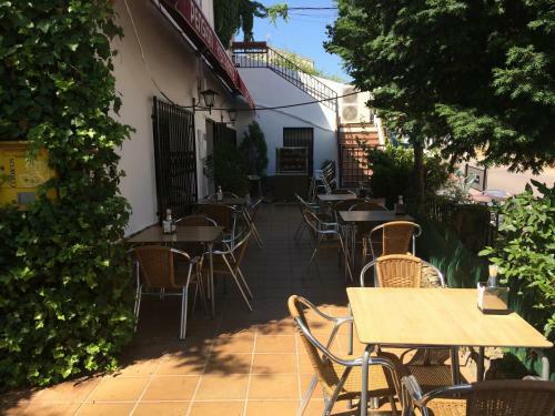 Hostal Pensi�n Restaurante El Cruce De Hornos