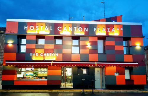 Hostal Canton Plaza