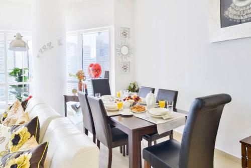 Apartamento Beautiful 2bed 2baclcony In Jlt, Dubai