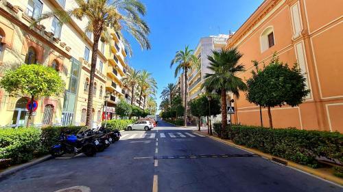 Apartamento Centro-la Catedral A 15km Playas Wifi 300mb Netflix