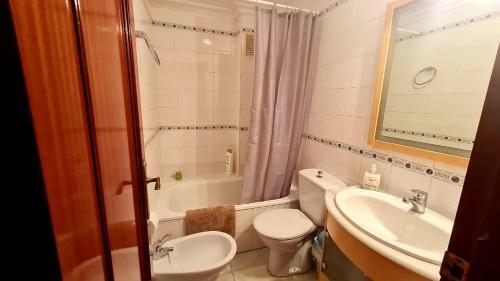 Apartamento Centro-la Catedral A 15km Playas Wifi 300mb Netflix