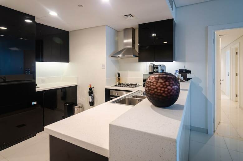 Apartamento Al Ashrafia Holiday Homes- Waterfront Downtown