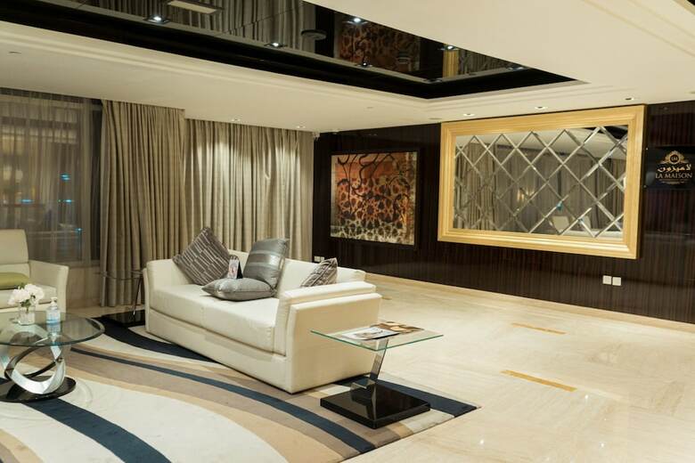 Apartamento Al Ashrafia Holiday Homes- Waterfront Downtown